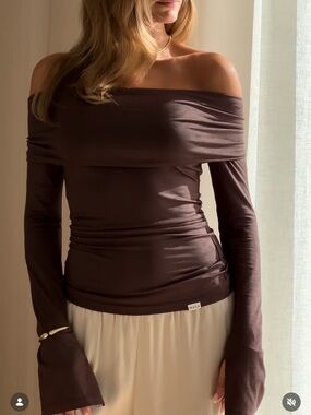 Planet nusa off shoulder brown stretch knit long sleeve top